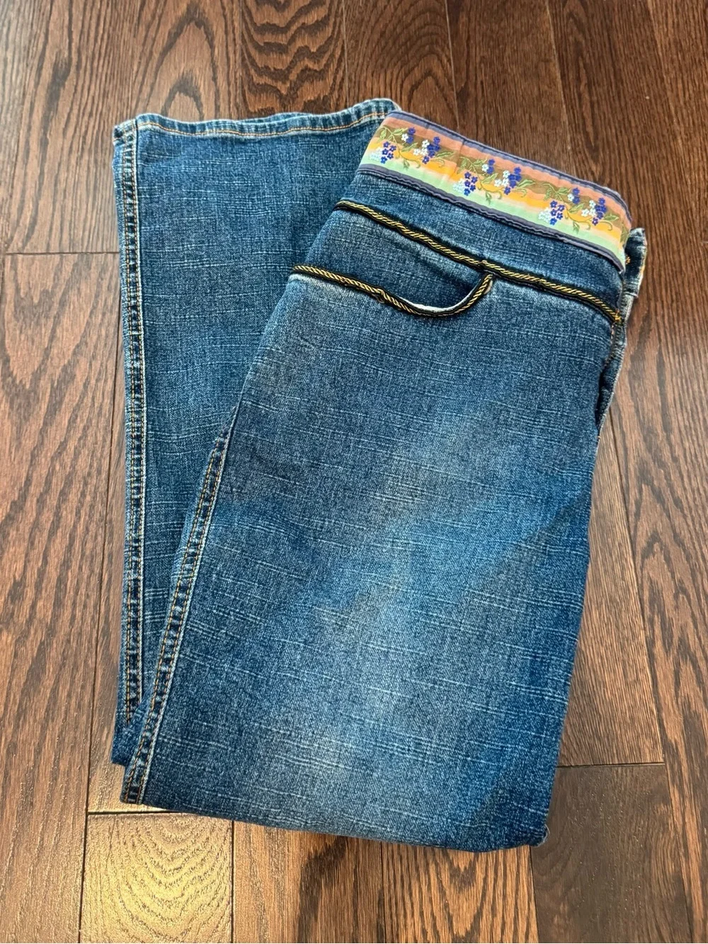 FIBERS Jeans by Barbara Lesser Floral Trim Bootcut Jeans Y2K Boho Denim Size 10